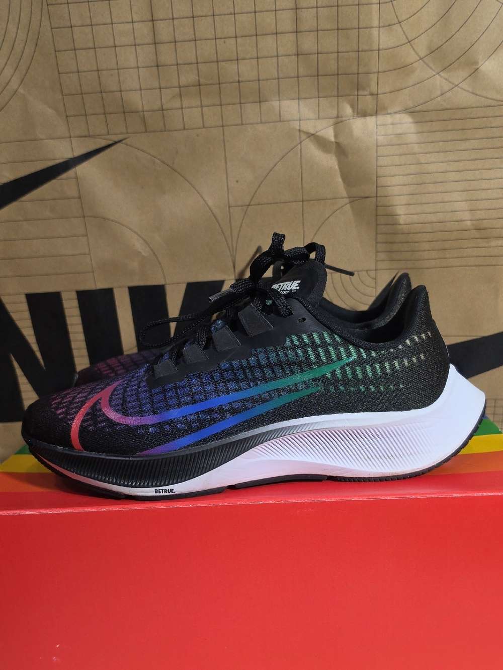 Nike Air Zoom Pegasus 37 Be True  Pride Multicolor CV0266-001 Sz Mens 6 Wmns 7.5